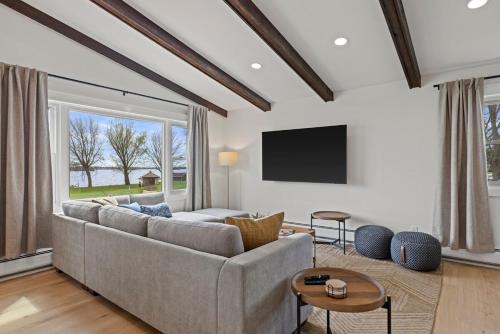 Beautifully Updated Lake House