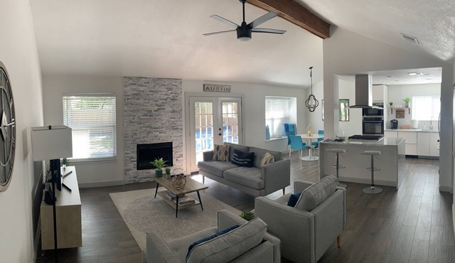 Beautifully updated, luxury home, close to Domain!