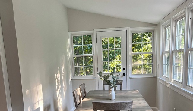 Beautifully updated home - Close to Boston and beaches - sleeps 6!