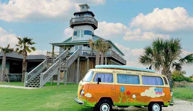 Beauty and the Beach™ Lighthouse - Amazing Romantic Getaway and a Wedding Venue