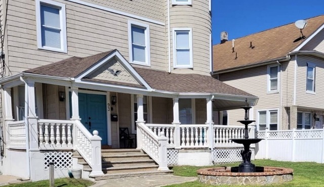 Beauty by the Sea - 7bd Charming House 5min Walk to Beach - Pet Friendly