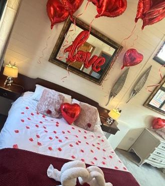 Beaver 1 HuntersMoon-warminster-Wiltshire