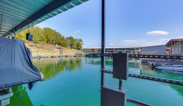 Beaver Lake Home w/Game Room, Boat Slip & Views!