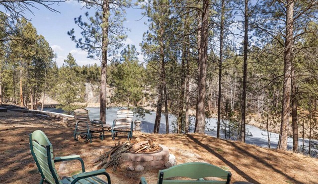 Beaver Lake Pond & Pines Cabin
