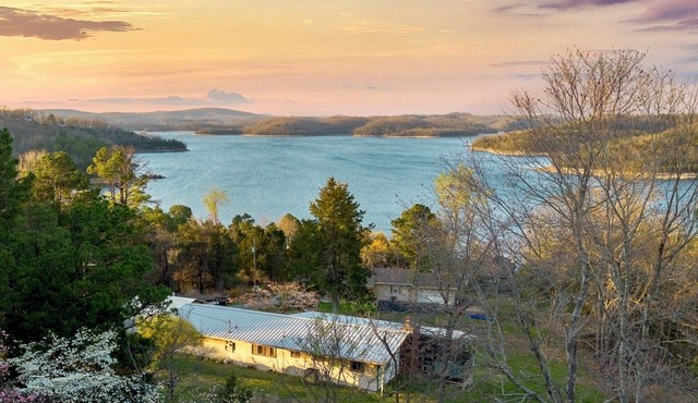 Beaver Lake View Cabin +Paddleboard+Bike Trails+Boat Dock+Deer+ Nature