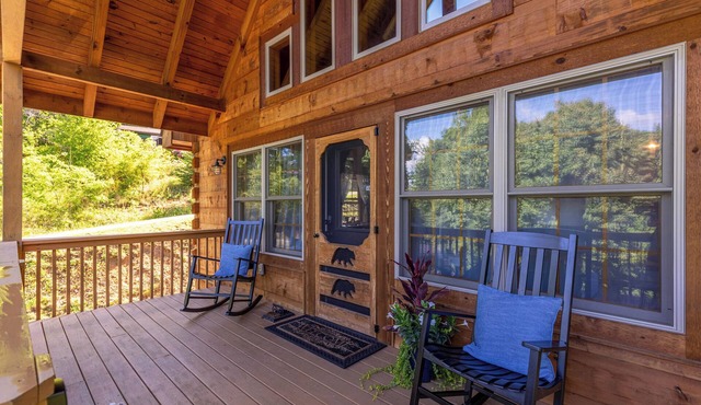 Beaver Rock Lodge - Pet friendly! Arcade table! 15min to Banner Elk!