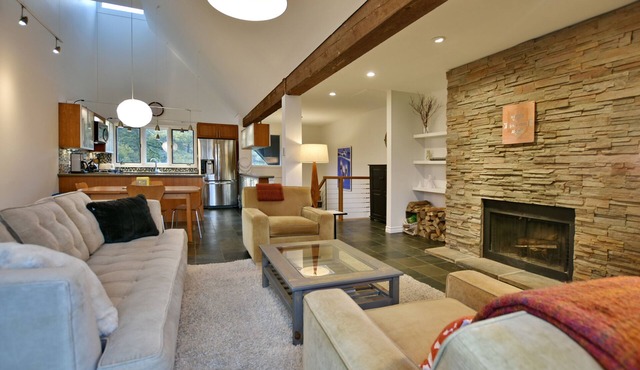 Beaver Valley Chalet with Breathtaking Views.