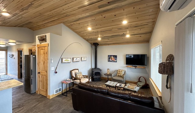 Beaverhead Cabin Fly fishing Escape!