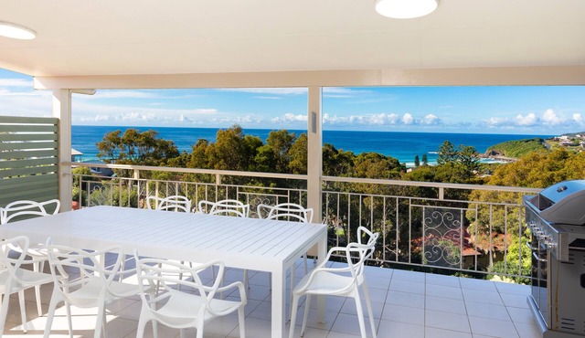 Becker Bliss - 5 bedrooms, ocean views, sleeps 12