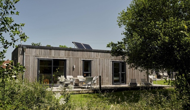 Beckington Lodge, a rural retreat on the outskirts of Frome, near Longleat Safari Park and Bath!