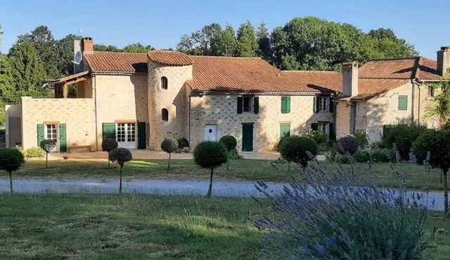 Bed and breakfast between the Puy du Fou and the Marais Poitevin