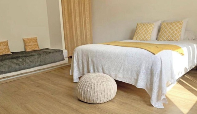 Bed and breakfast 'Les Tables Aux Vaches Raviège' with Shared Terrace, Wi-Fi and Air Conditioning