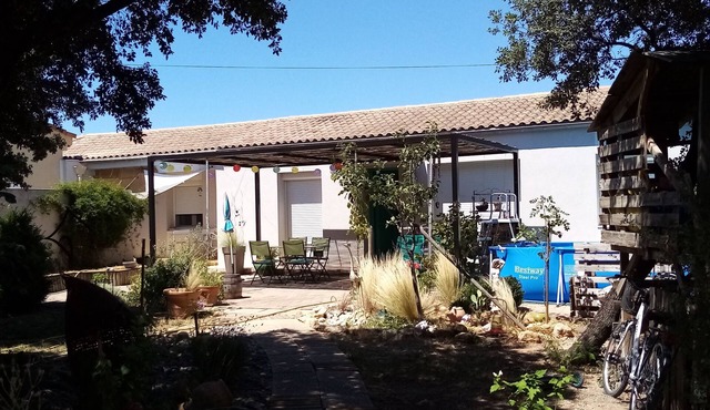 Bed and breakfast, quiet area near Orange, Vaucluse