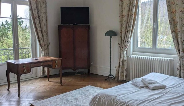 Bed and breakfast - small castle in the countryside