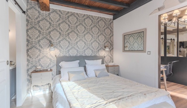 Bed and Breakfast 'Capucine' with Mountain View, Wi-Fi and Air Conditioning