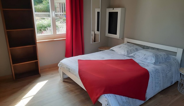 Bed and Breakfast 'La Suite Le Moulin' with Shared Terrace, Shared Garden and Air Conditioning