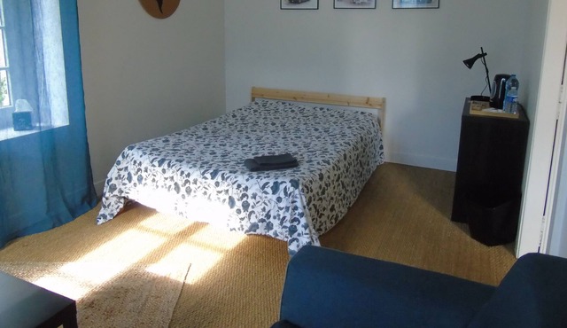 Bed and breakfast located 5km from the highway