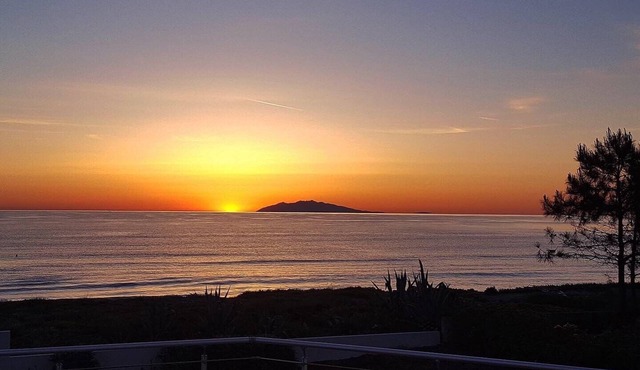 Bed and breakfast "ARINELLA" by the sea near bastia airport/seaport