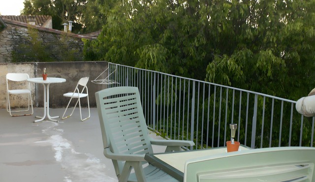 Bed and Breakfast 'Automne Hiver Été' with Shared Terrace, Private Garden and Wi-Fi