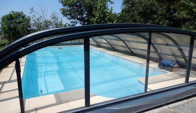 Bed and Breakfast 'Chambre Les Mesanges' with Private Pool, Wi-Fi and Air Conditioning