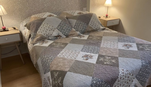 Bed and Breakfast 'Chambre 4 - 2 Personnes' with Shared Pool, Shared Terrace and Wi-Fi