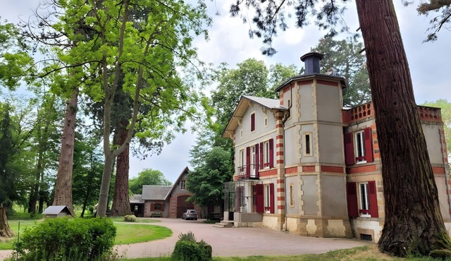 Bed and Breakfast 'Chambre D'hôte - Le Chalêt' with Shared Terrace, Shared Garden and Wi-Fi