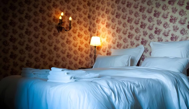 Bed and Breakfast 'Chambre Double - Vue Sur Parc' with Shared Garden and Wi-Fi