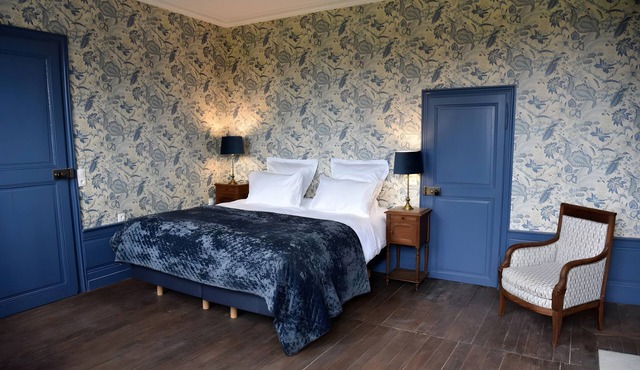Bed and Breakfast 'Chambre Familiale' with Shared Garden and Wi-Fi
