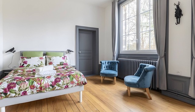 Bed and Breakfast 'Chambre D'hôte 1' with Shared Terrace, Wi-Fi and Air Conditioning