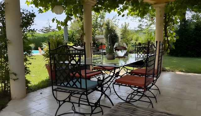 Bed and Breakfast 'D'hotes' with Shared Pool, Shared Terrace and Shared Garden