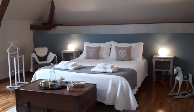 Bed and Breakfast 'Chambre Lavande' with Shared Terrace, Shared Garden and Wi-Fi
