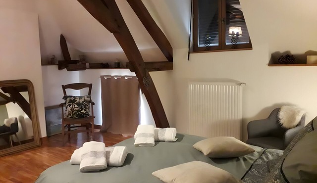 Bed and Breakfast 'Chambre Sauge' with Shared Terrace, Shared Garden and Wi-Fi