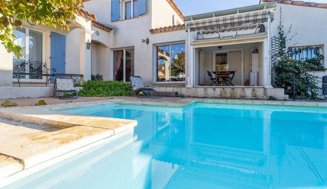 Bed and Breakfast 'Chambre D'hôtes - Chambre' with Private Pool, Wi-Fi and Air Conditioning