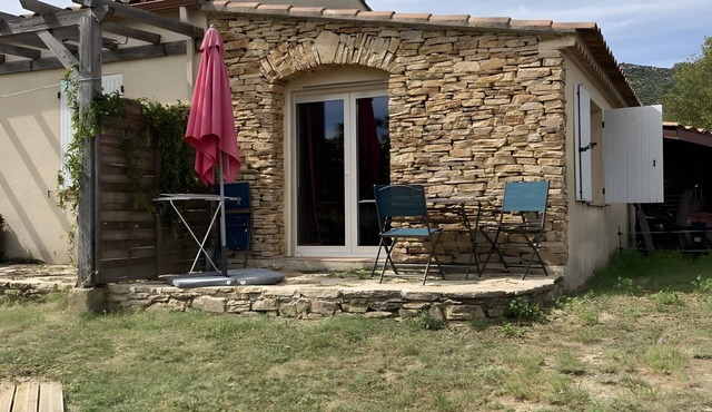 Bed and Breakfast 'Chambre D'hôte Gorges De L'Ardeche' with Shared Pool, Wi-Fi and Air Conditioning