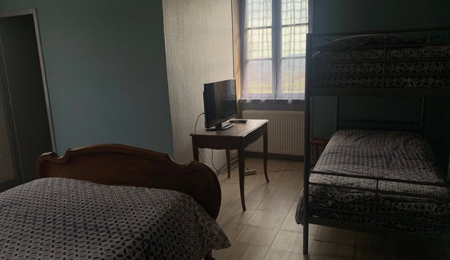 Bed and Breakfast 'La Grande Chambre' with Mountain View, Shared Terrace and Wi-Fi