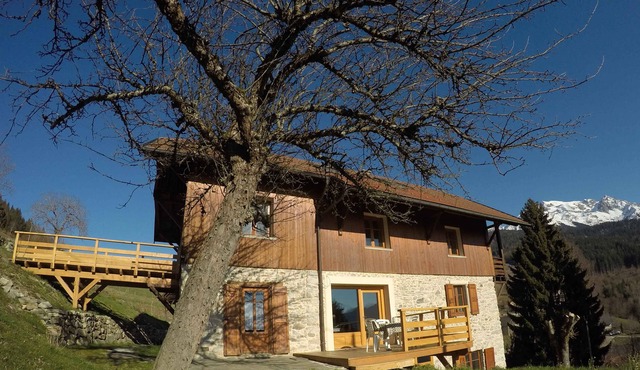 Bed and Breakfast, Cottage under the three peaks, Belledonne, Isère, Alps, Prapoutel