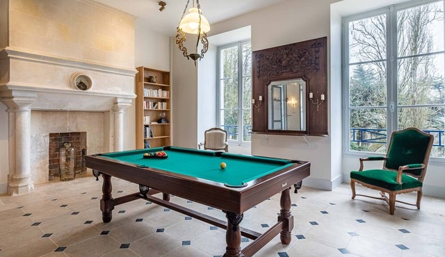 Bed and breakfast in a château near La Roche Posay