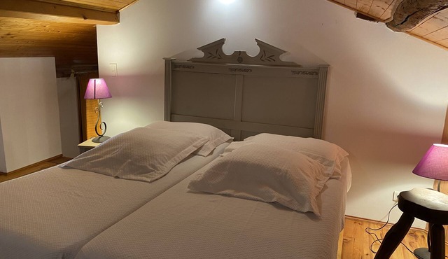 Bed and breakfast in restored Gascon house 2 km from shops.