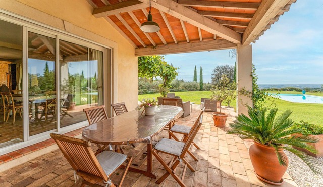 Bed and Breakfast 'Manon' with Shared Terrace, Shared Garden and Wi-Fi