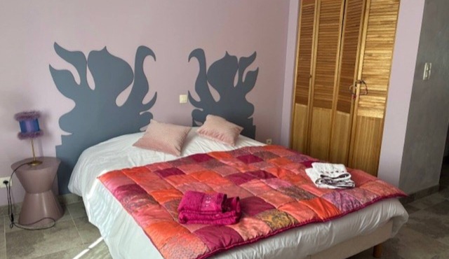Bed and Breakfast 'Safran' with Private Terrace, Shared Garden and Wi-Fi