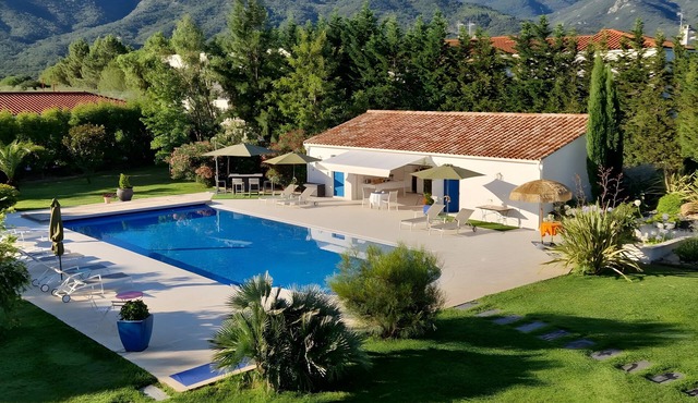 Bed and Breakfast 'Suite Sardane' with Mountain View, Wi-Fi and Air Conditioning