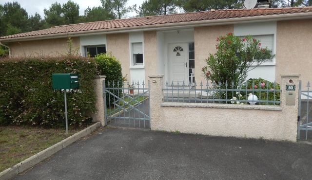 Bed and Breakfast "Villa De Guénifey"