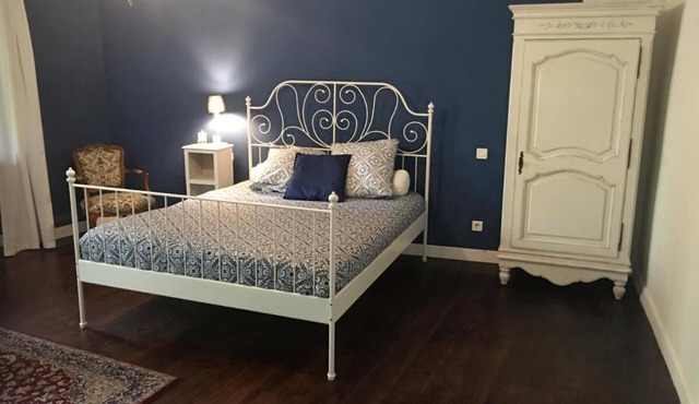 Bed and breakfast with shared kitchen and living room