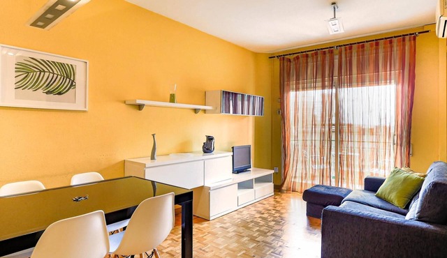 Bed&BCN Sant Andreu apartment