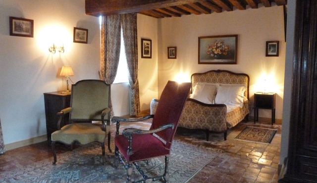 Bed & breakfast in château in Allier