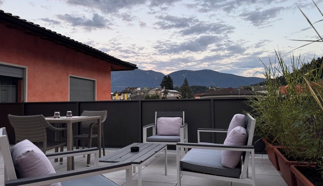 Bed & Breakfast 7rooms Losone