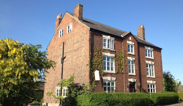 Bed & breakfast Accommodation in Pickmere nr Knutsford/Northwich. Fully Licenced