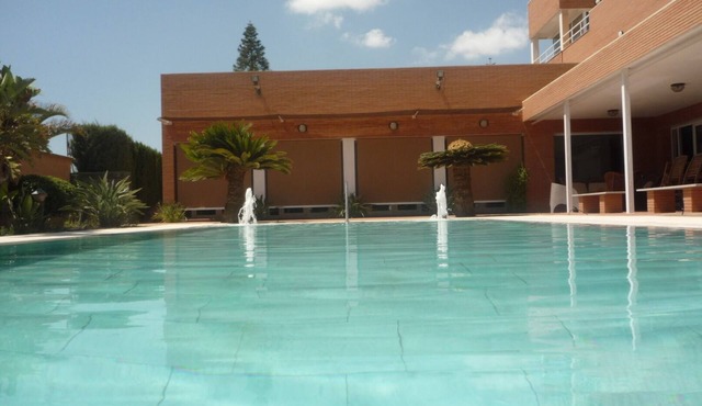 Bed & Breakfast in a House/Villa - Retamar (Almería)Guest House