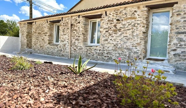 Bed & Breakfast 'SOUS L'OMBRE DES MIMOSAS' (UNDER THE SHADOW OF THE MIMOSAS)