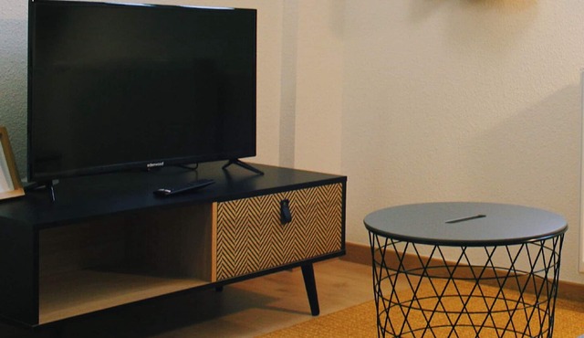 ★ Bed & Work ★ Free Wifi ★ Near Stellantis / Faurecia / GE